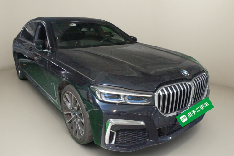 BMW M760Le 2020 car image #4