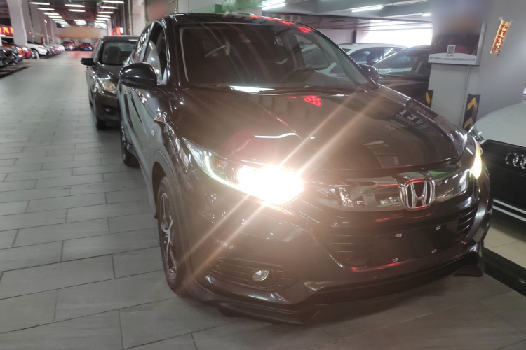 Honda VEZEL 2020 #4 Honda VEZEL 2020 car image #4