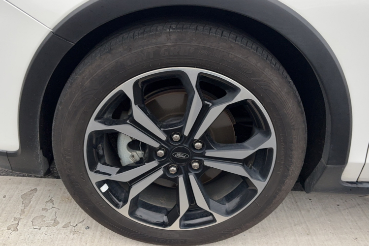 Ford Focus Active 2019 imagem de carro #4