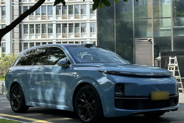 Li L8 2023 изображение автомобиля #4