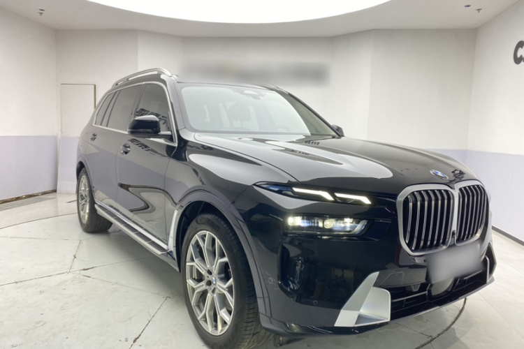 BMW X7 2023 #4 BMW X7 2023 car image #4