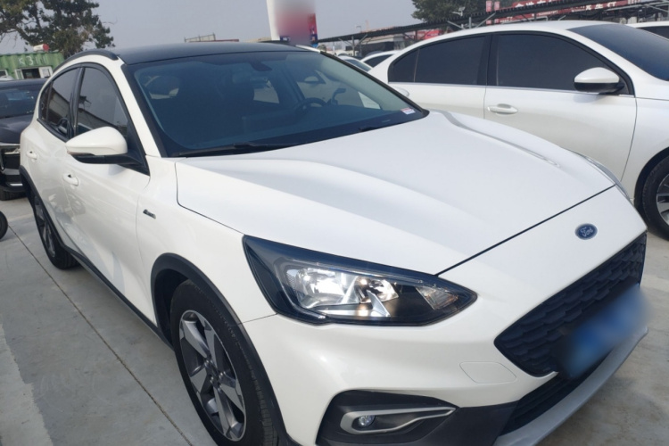 Ford Focus Active 2020 car image #4
