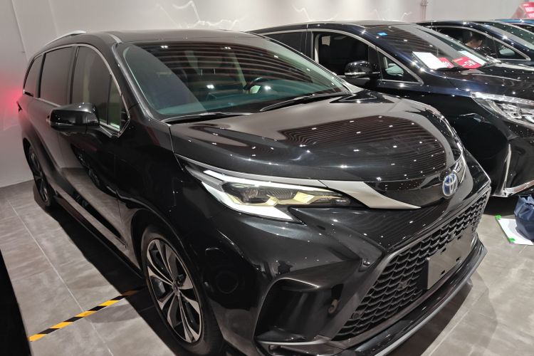 Toyota Granvia 2023 immagine di auto #4