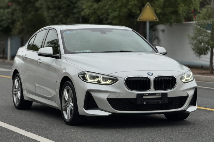 BMW 1 Series M 2019 immagine di auto #4
