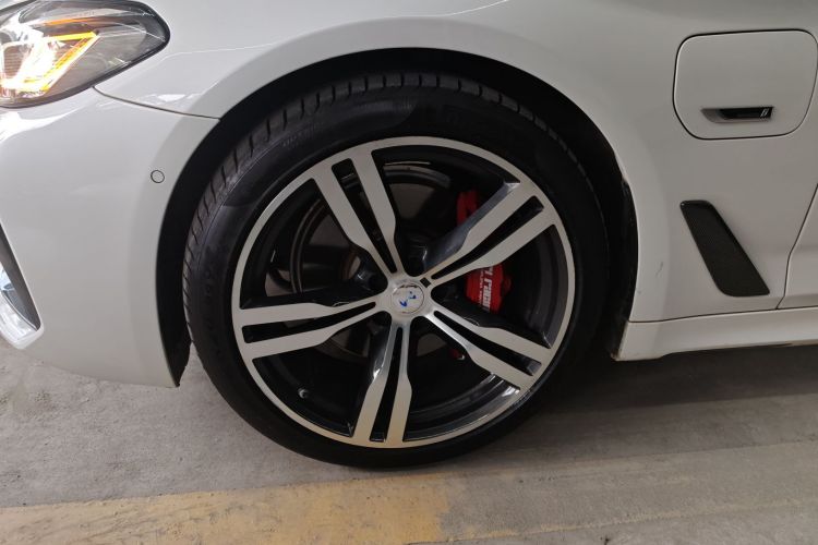 BMW M5 New Energy 2022 car image #4