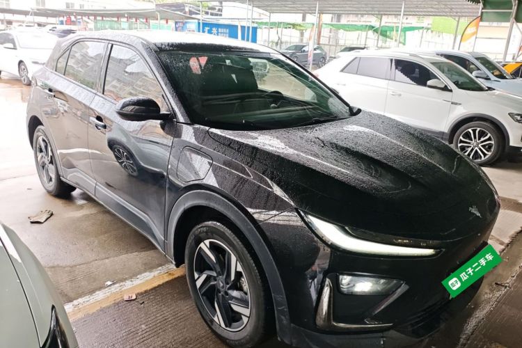 哪吒汽车 哪吒X 2023 汽车图片 #4