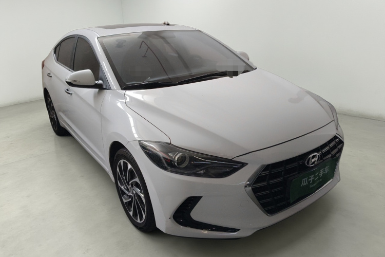 Hyundai Elantra AD 2020 immagine di auto #4