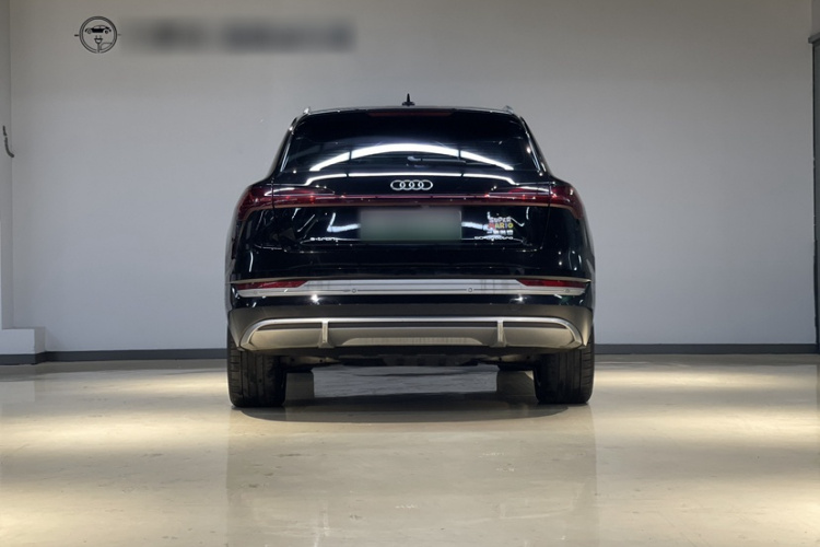 Audi e-tron 2023 #4 Audi e-tron 2023 car image #4