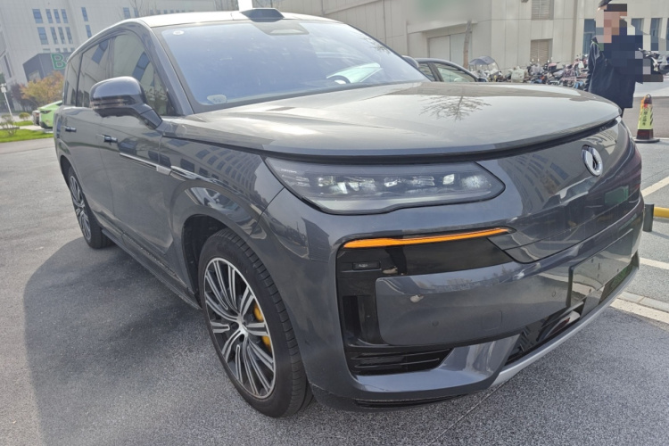 Denza N9 2025 car image #4