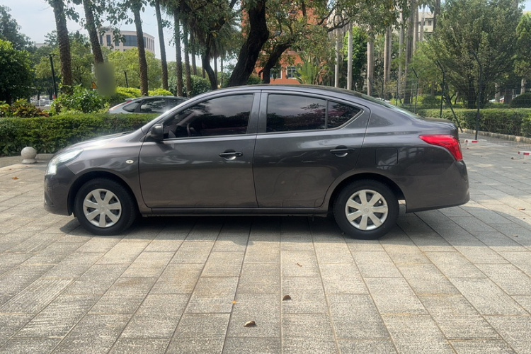 Nissan Sunny 2017 car image #4