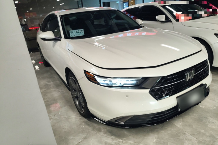 BYD F3R 2024 car image #4