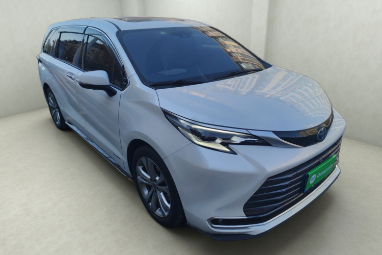 Toyota Sienna 2023 #4 Toyota Sienna 2023 car image #4