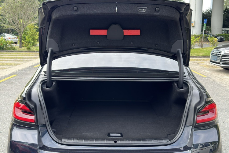 BMW M5 New Energy 2021 #4 BMW M5 New Energy 2021 car image #4