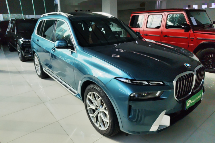 BMW X7 2023 car image #4