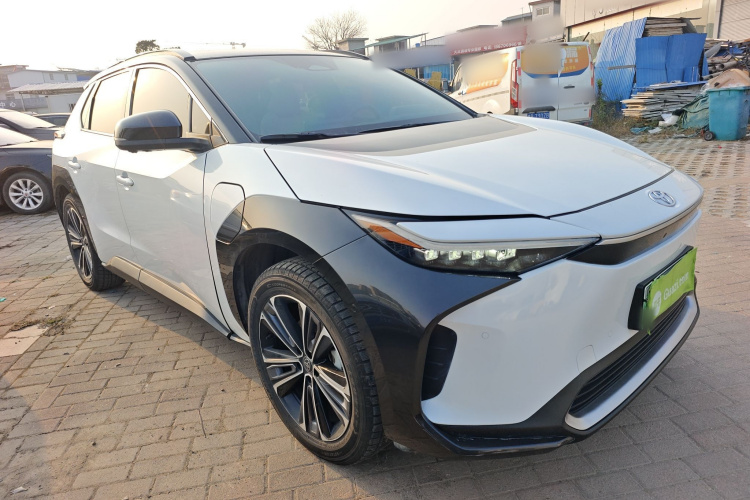 Toyota bZ4X 2022 immagine di auto #4