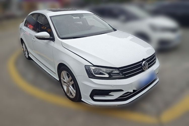 Volkswagen Sagitar 2018 immagine di auto #4