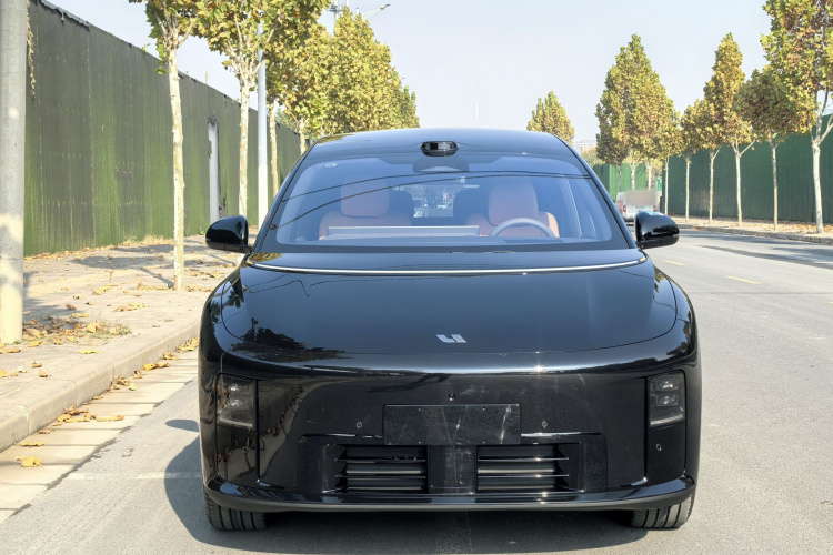 Li i8 2025 изображение автомобиля #4