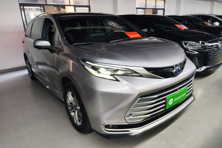 Toyota Sienna 2022 #4 Toyota Sienna 2022 car image #4