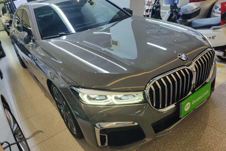 BMW M760Le 2021 car image #4