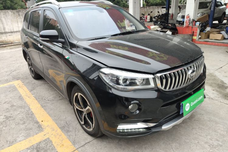 SWM斯威汽车 SWM斯威X2 2017 #4 SWM斯威汽车 SWM斯威X2 2017 汽车图片 #4