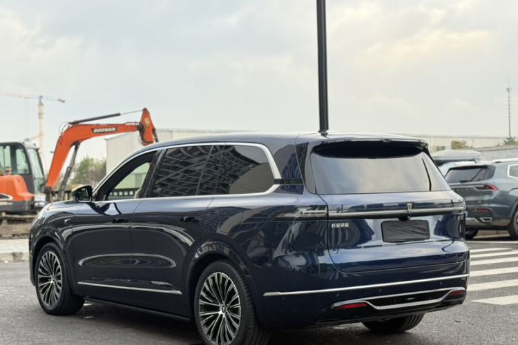 Deepal S09 2025 car image #4