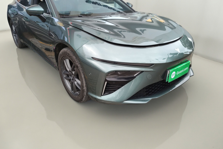 哪吒汽车 哪吒S猎装 2025 #4 哪吒汽车 哪吒S猎装 2025 汽车图片 #4