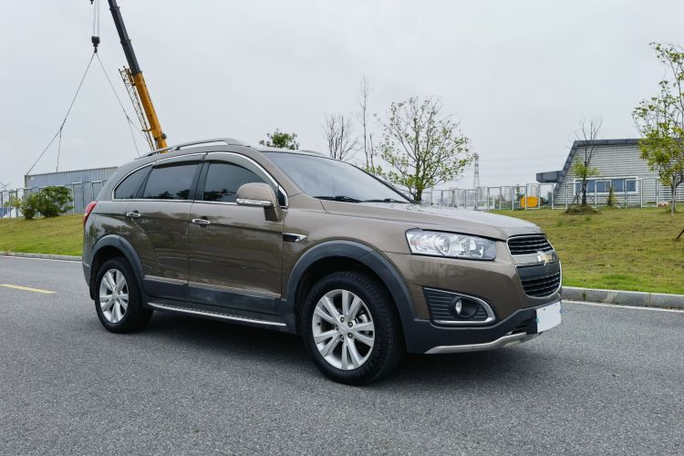 Chevrolet Captiva (Imported) 2015 car image #4