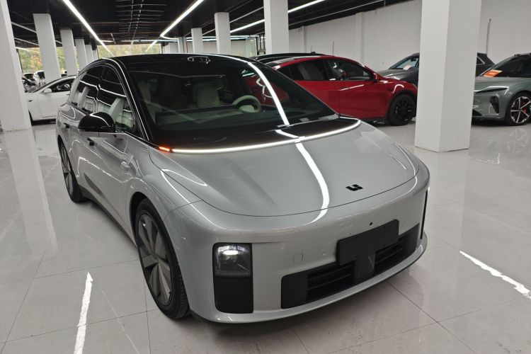 理想汽车 理想i6 2025 汽车图片 #4