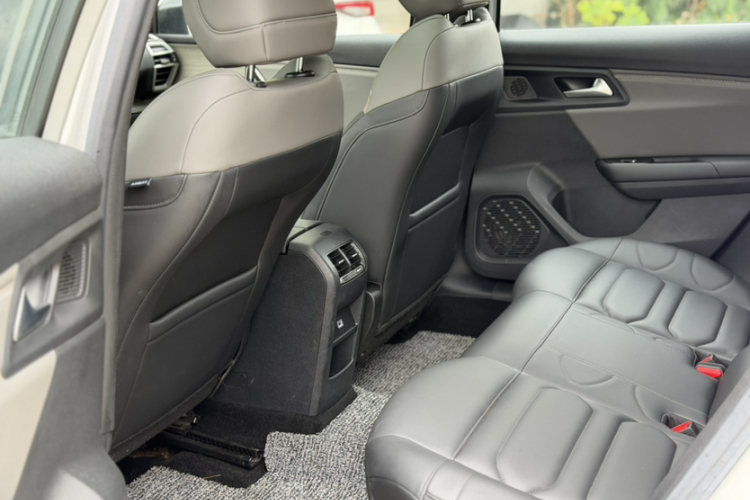 Citroen C5 X 2023 car image #4