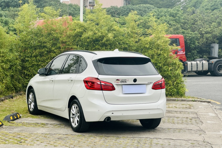 BMW 2 Series Tourer 2017 car image #4