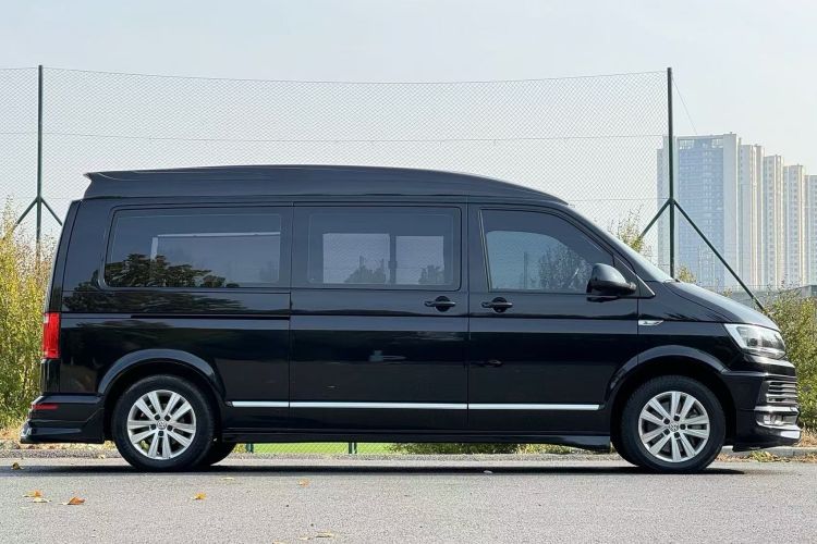 Volkswagen Caravelle 2017 car image #4