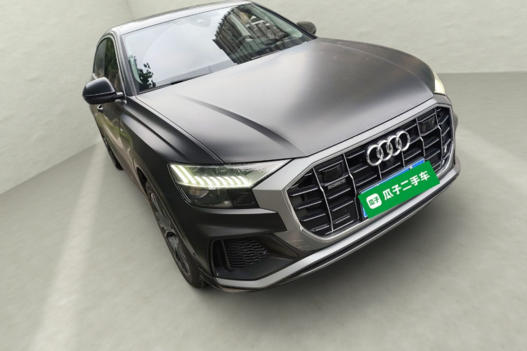 Audi Q8 2024 car image #4