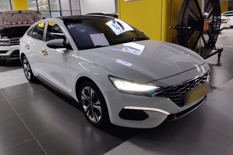 Hyundai Lafesta 2020 car image #4