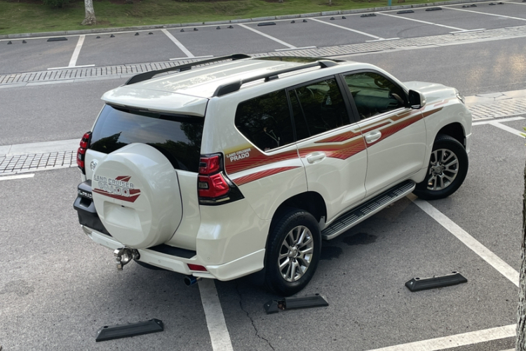 Toyota Land Cruiser Prado 2020 #4 Toyota Land Cruiser Prado 2020 car image #4