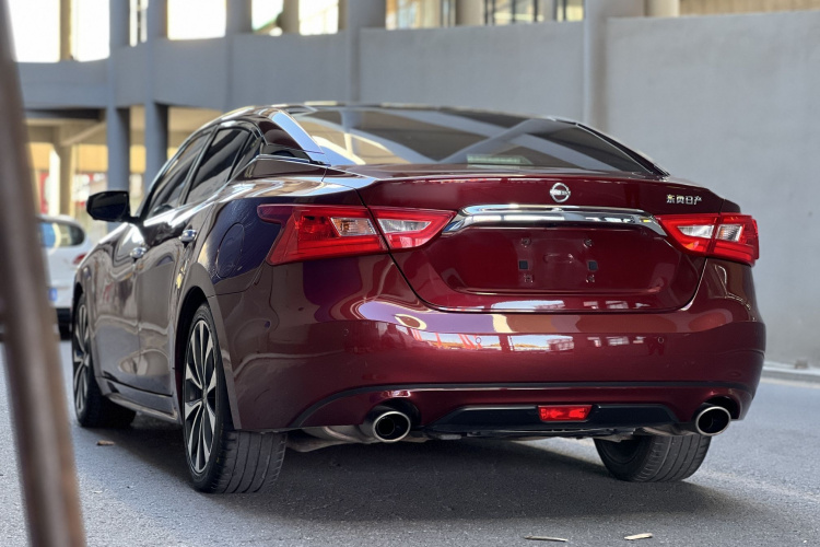 Nissan Maxima 2016 immagine di auto #4