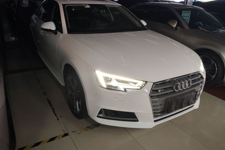 Audi A4 2017 car image #4