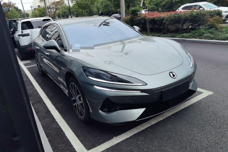 Denza Z9GT 2025 car image #4