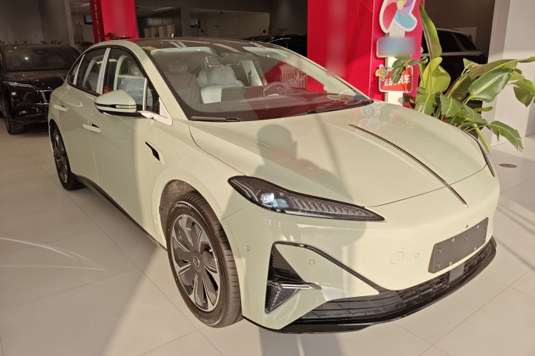 HongQi TianGong 05 2025 #4 HongQi TianGong 05 2025 car image #4