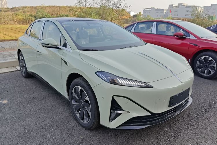 HongQi TianGong 05 2025 #4 HongQi TianGong 05 2025 car image #4