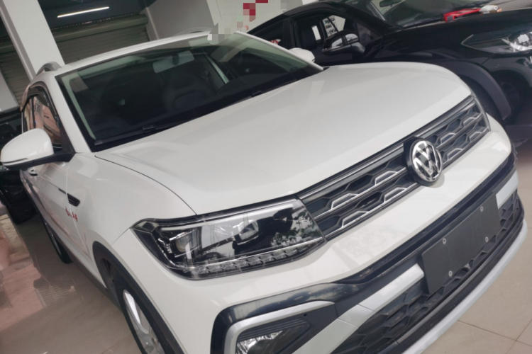 Volkswagen T-Cross 2020 #4 Volkswagen T-Cross 2020 car image #4