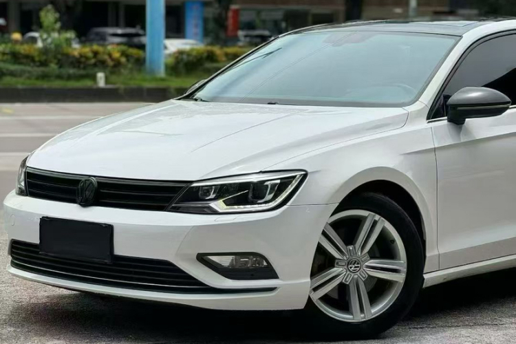 Volkswagen Lamando 2015 immagine di auto #4