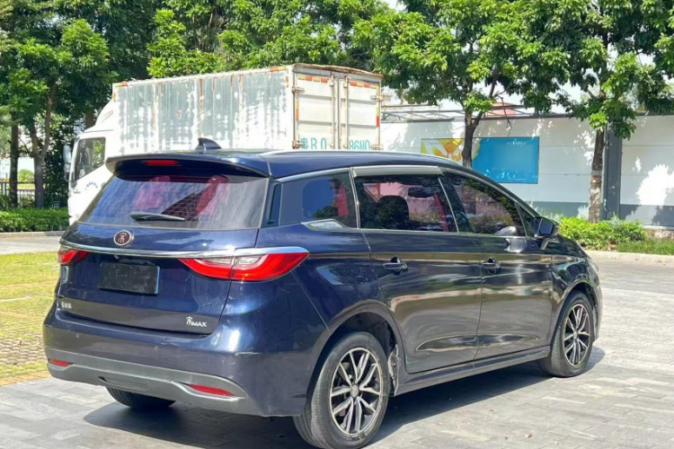 BYD Song MAX 2018 immagine di auto #4