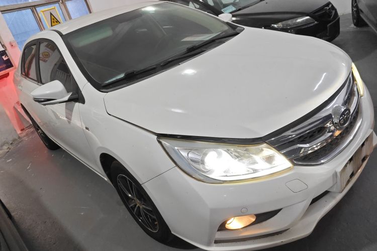 BYD SuRui 2016 car image #4