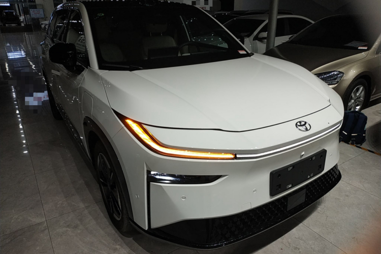 丰田 铂智3X 2025 汽车图片 #4