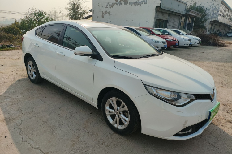 MG GT 2016 car image #4