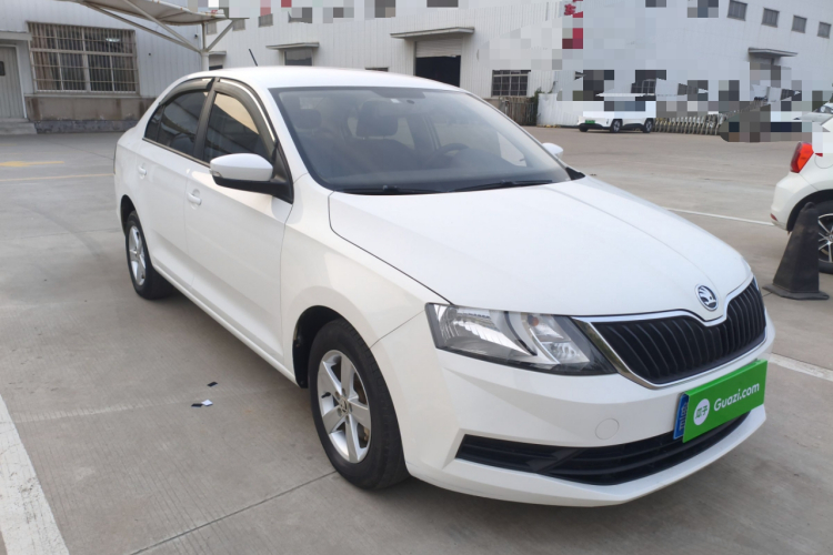 Skoda Rapid 2018 #4 Skoda Rapid 2018 car image #4