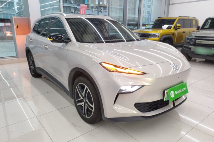 MG ES5 2024 car image #4