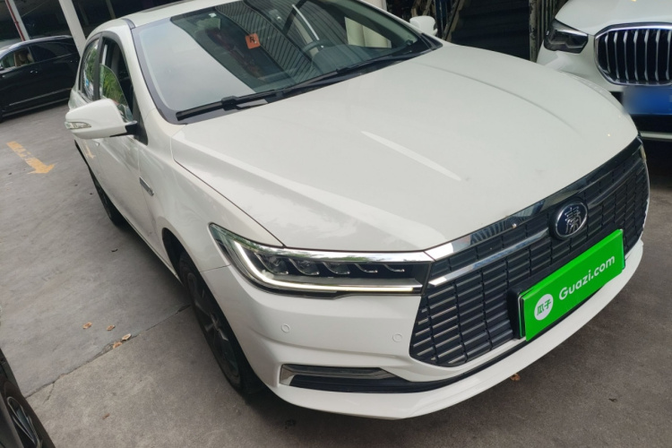 BYD Qin 2020 immagine di auto #4
