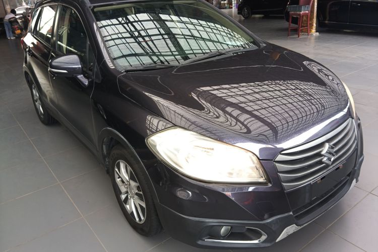 Suzuki S-Cross 2015 immagine di auto #4