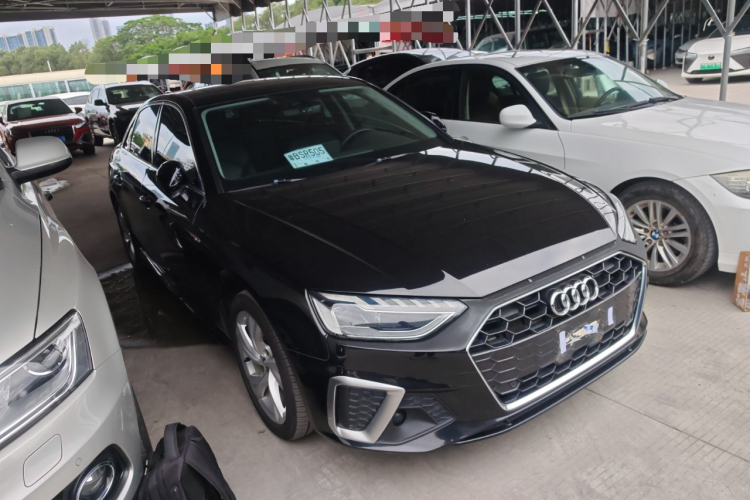 Audi A4 2021 immagine di auto #4